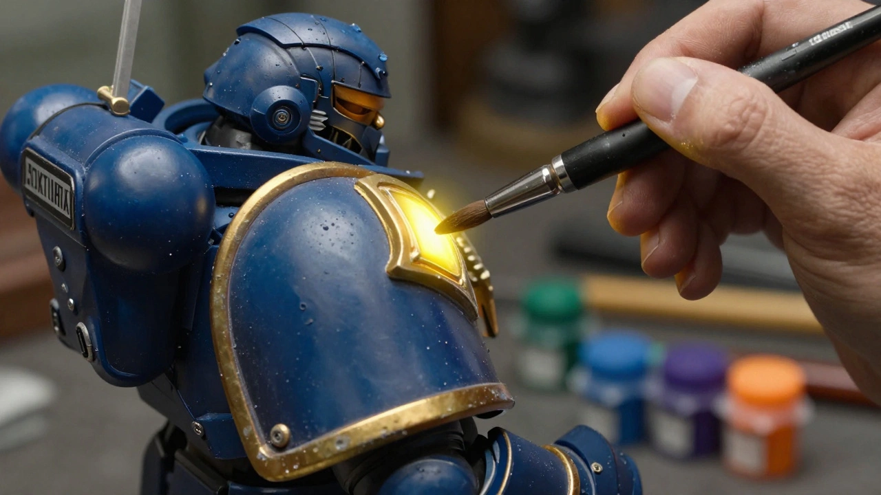 Процесс детальной покраски миниатюры космического десантника кистью