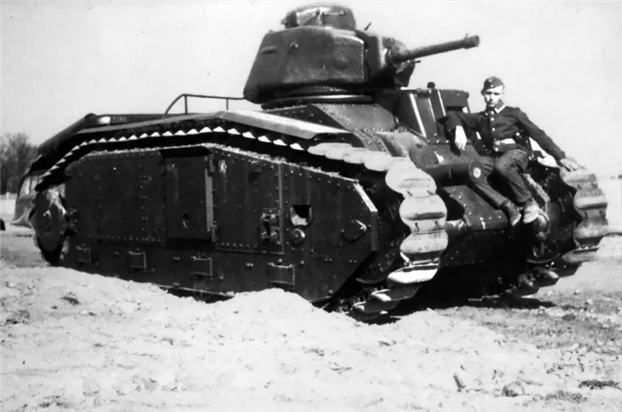 pz.kpfw. B2, 1941 год. как известно, командирская башенка на этой машине не менялась - большая французская с лучевыми крестовинами| warspot.ru