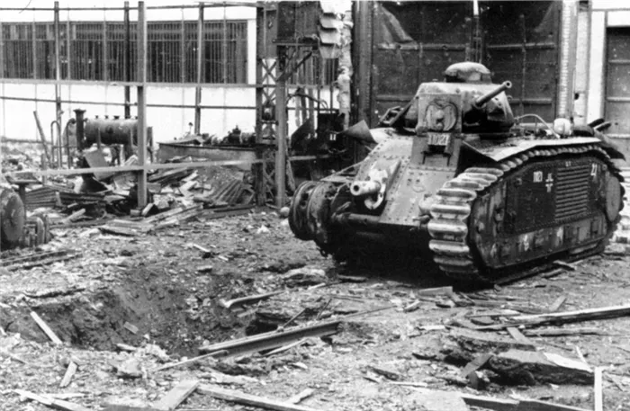 4 марта 1942 года в результате бомбардировки завода Renault в Булонь-Билланкуре.